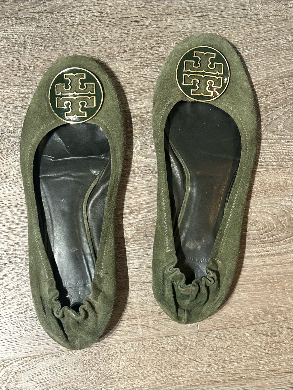 Tory Burch Reva Olive Suede Logo Ballet Flats - Picture 4 of 8